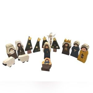 Folk Art Wooden Handmade Painted Nativity Christmas Scene 14 Piece Set